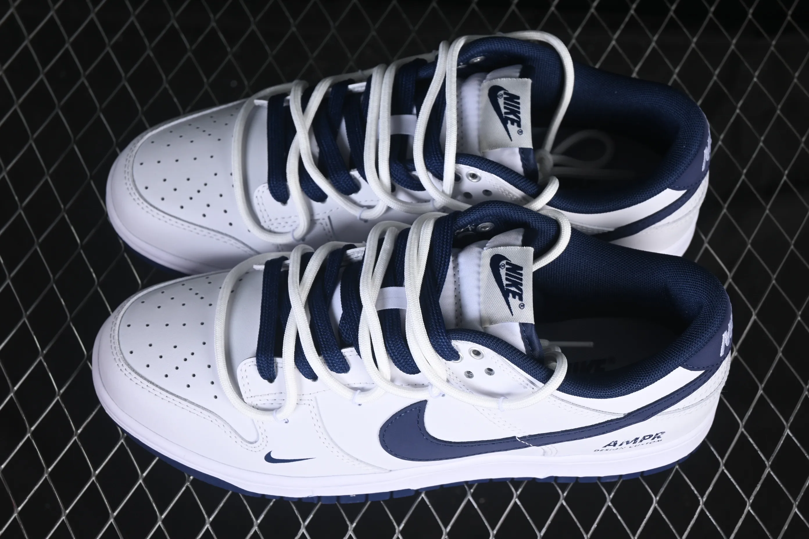 All Categories Nk SB Dunk Series Nk SB Dunk Low High-end Customized Low-top Shoes Nike SB Dunk Low "Just Do It" Straps Anniversary High-end Customized Low-top Casual Shoes WB0620-118